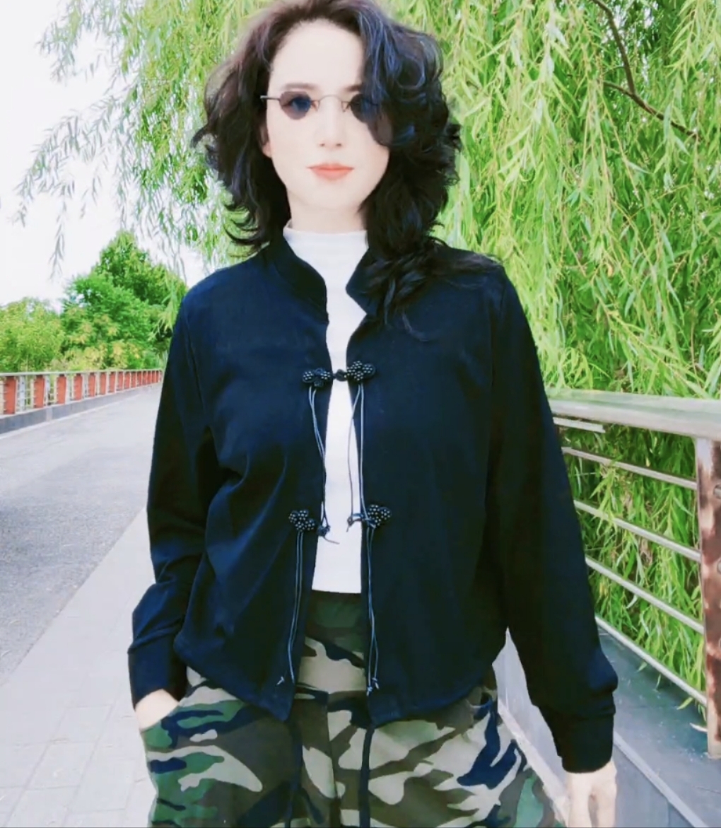 清风酷女郎夏季盘扣外套