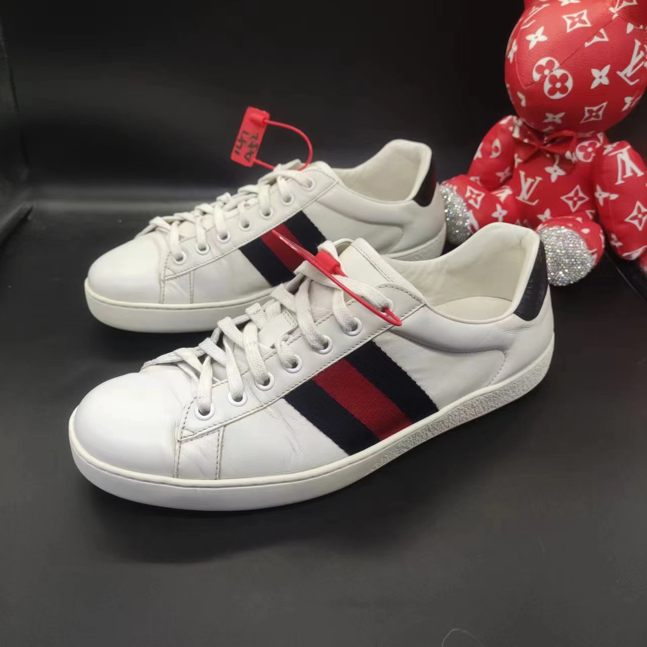 【147特惠】 GUCCI/古驰 男士经典简约时尚白色百搭板鞋41欧正品