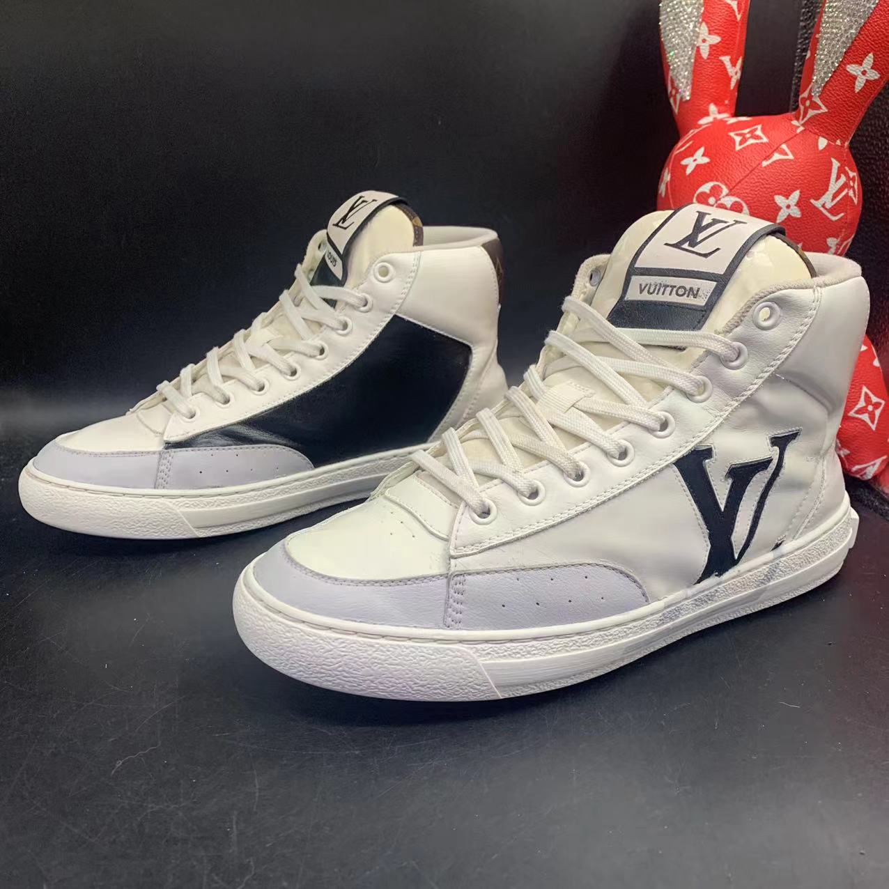 【147特惠】LV路易威登 经典错位高帮大印花板鞋时尚舒适39欧码正品