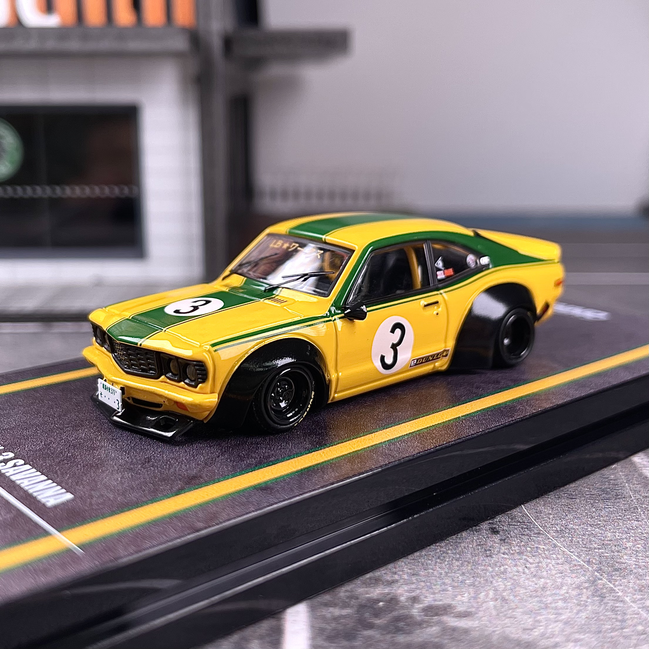 【现货】INNO 1:64 马自达RX3 花车3号 合金汽车模型