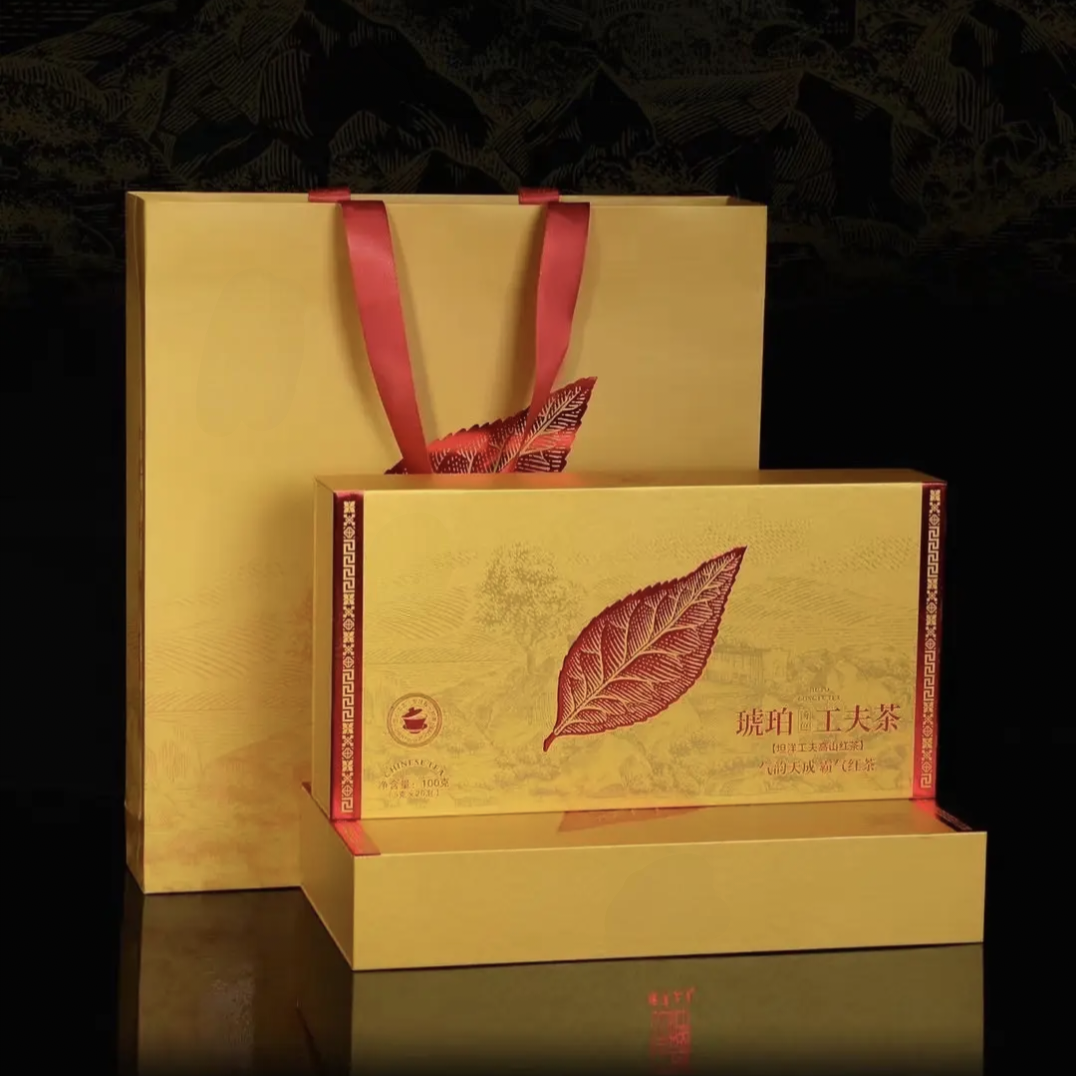 福建茶鲜叶高山红茶琥珀汤色工夫茶