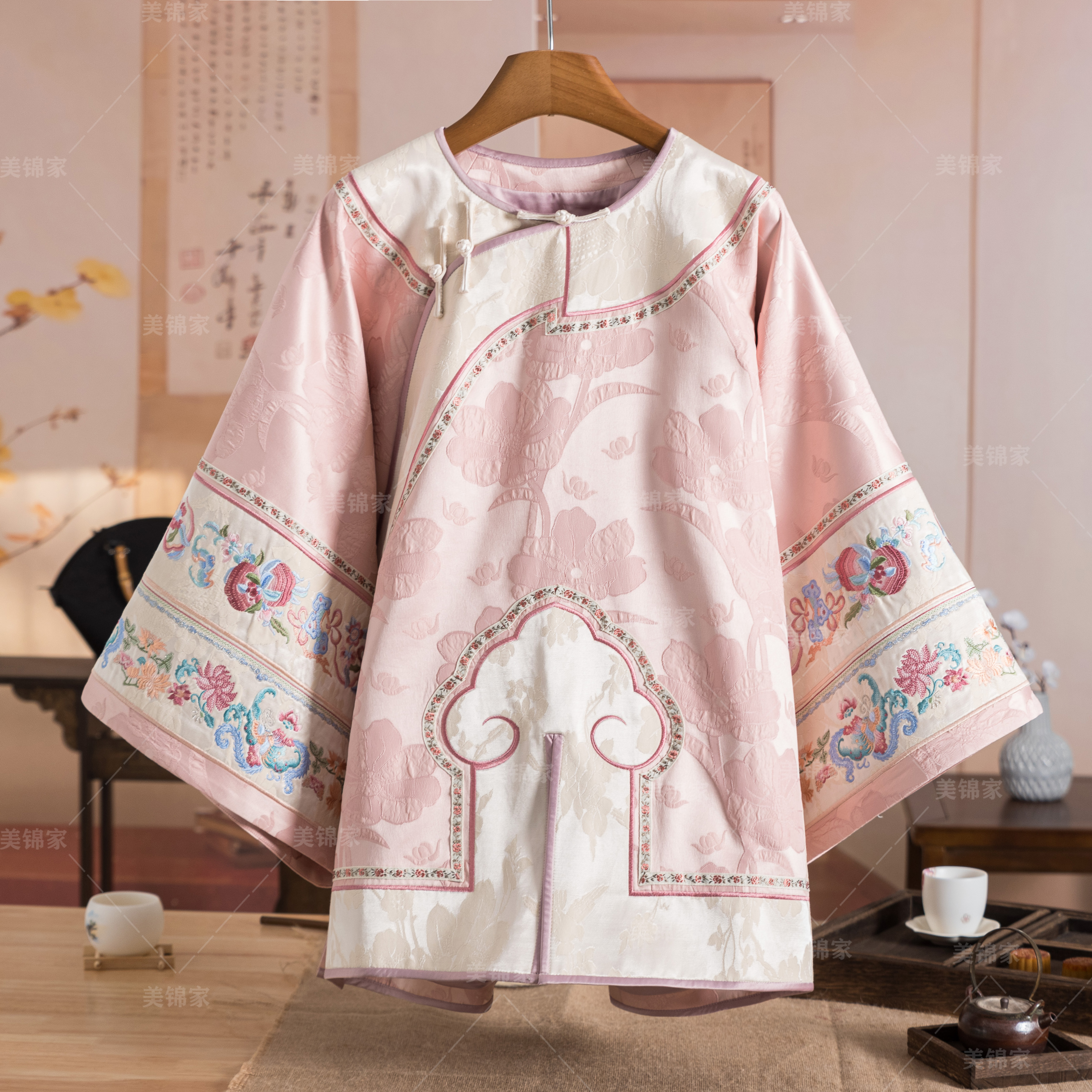 Y【美锦家】新中式国风女冬季刺绣圆领斜襟长款太太服上衣242394(D)