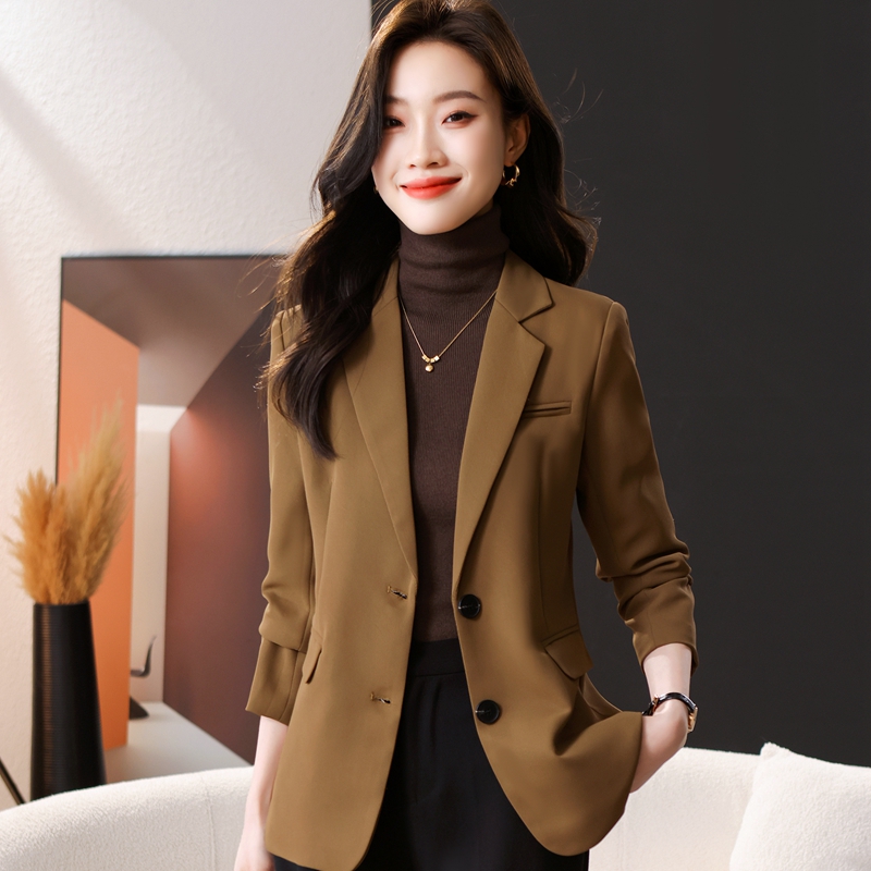 2025春秋新品韩版修身短款咖色西装外套女韩版小个子时尚休闲西服