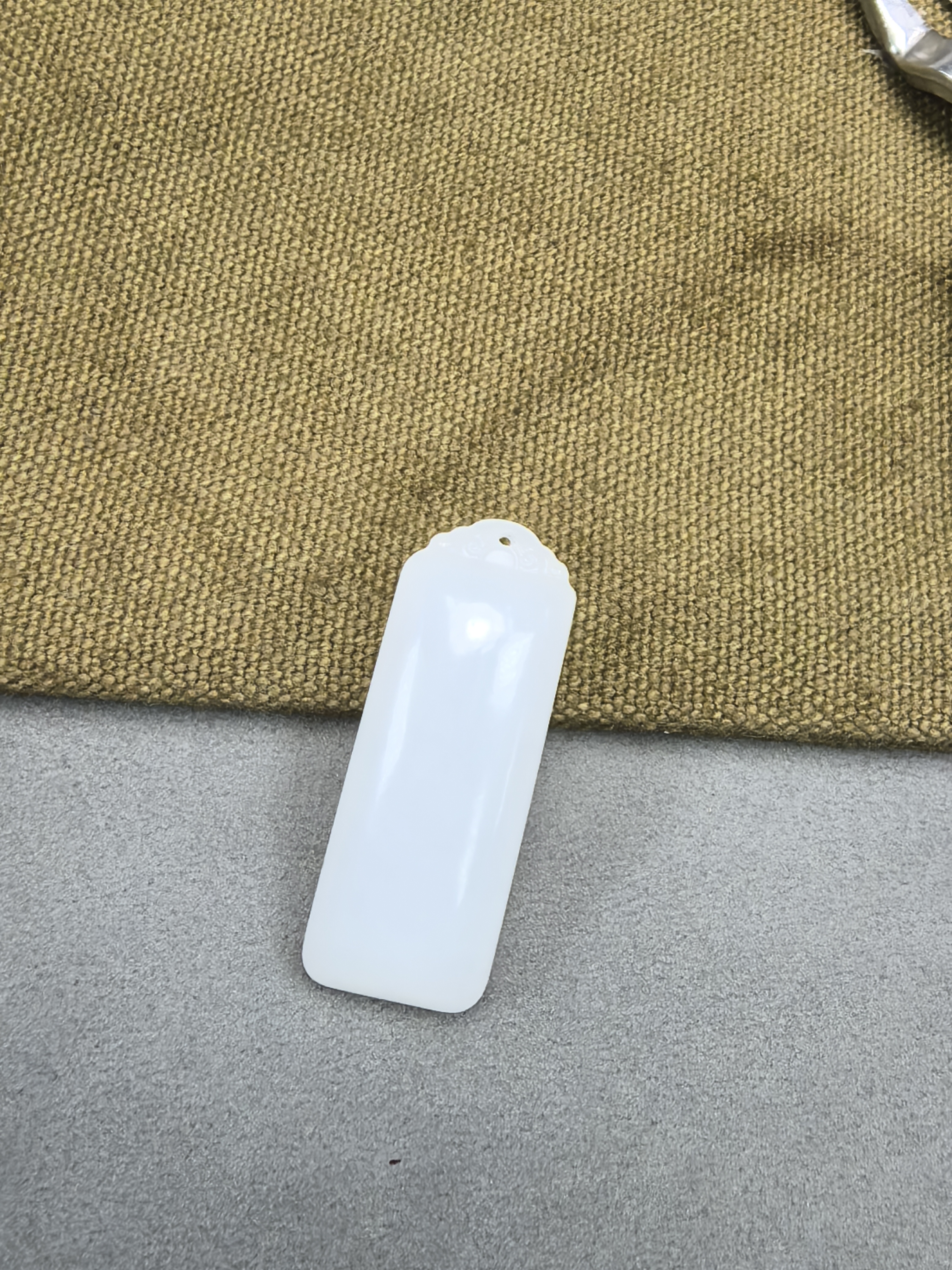 和田玉羊脂白玉小无事牌11*30mm