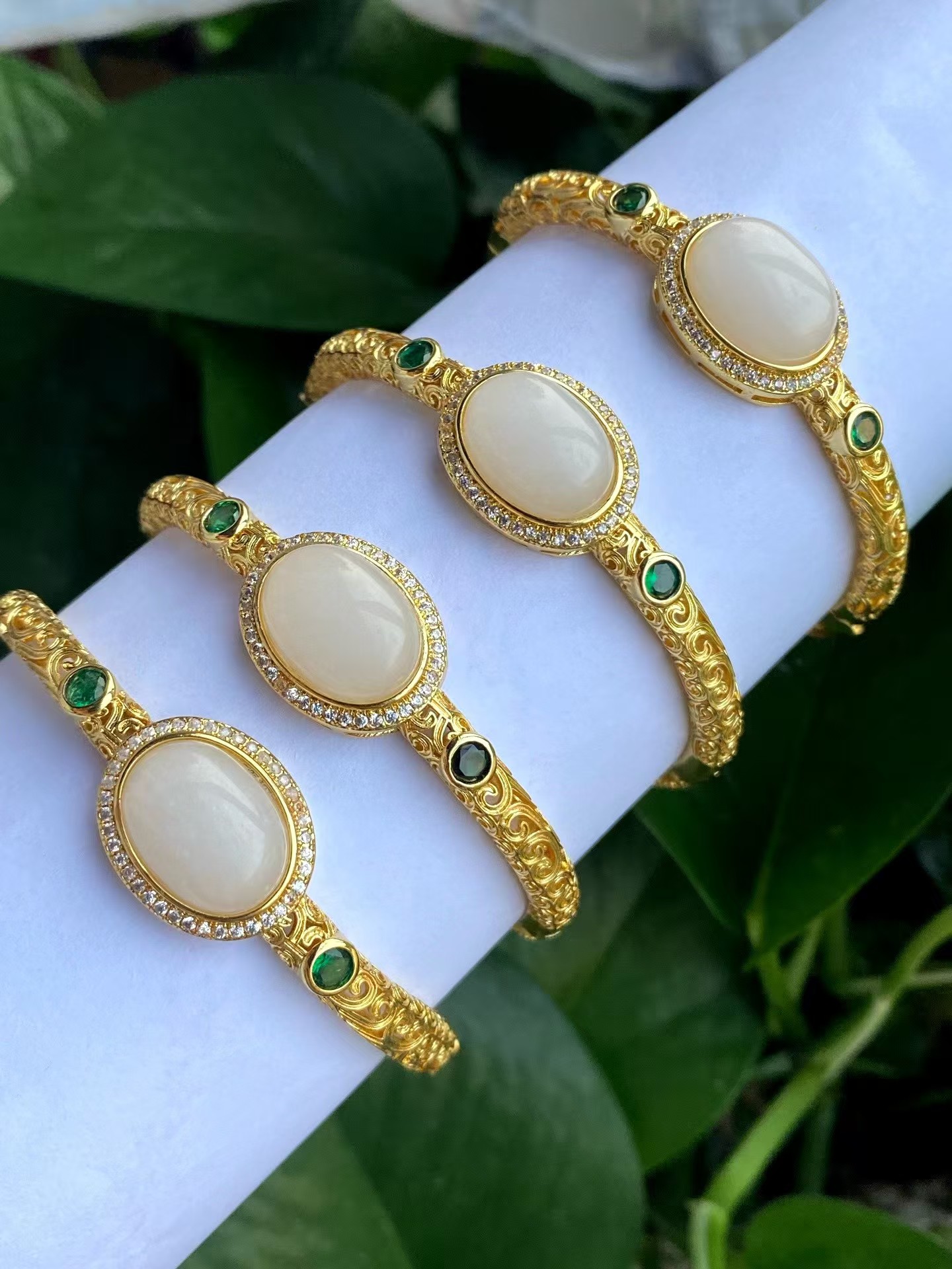 天然玉石金丝玉合金精美高端大气手镯多样性发货拍一发一