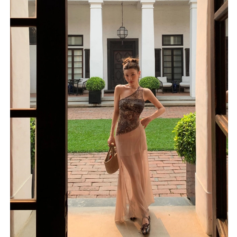 2024夏季新款韩版肩带辣妹不规则外穿吊带背心时尚超性感小众上衣