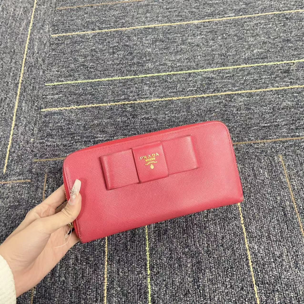 95新 Prada/普拉达 兔兔奢轩轩/普拉达钱包/95新/599