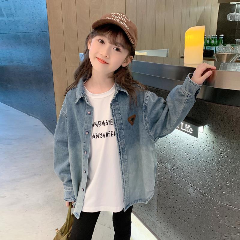 女童衬衫2025春装新款韩版儿童休闲衬衣宝宝洋气牛仔翻领外套春秋