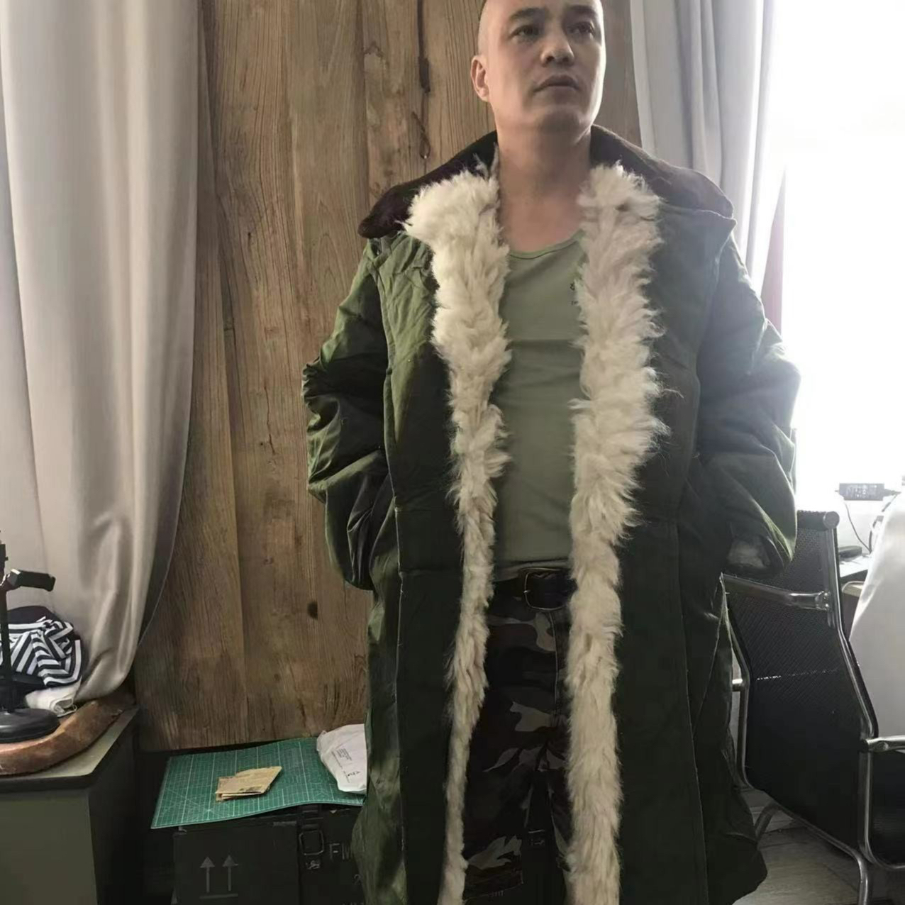 长羊毛防寒保暖羊毛大衣