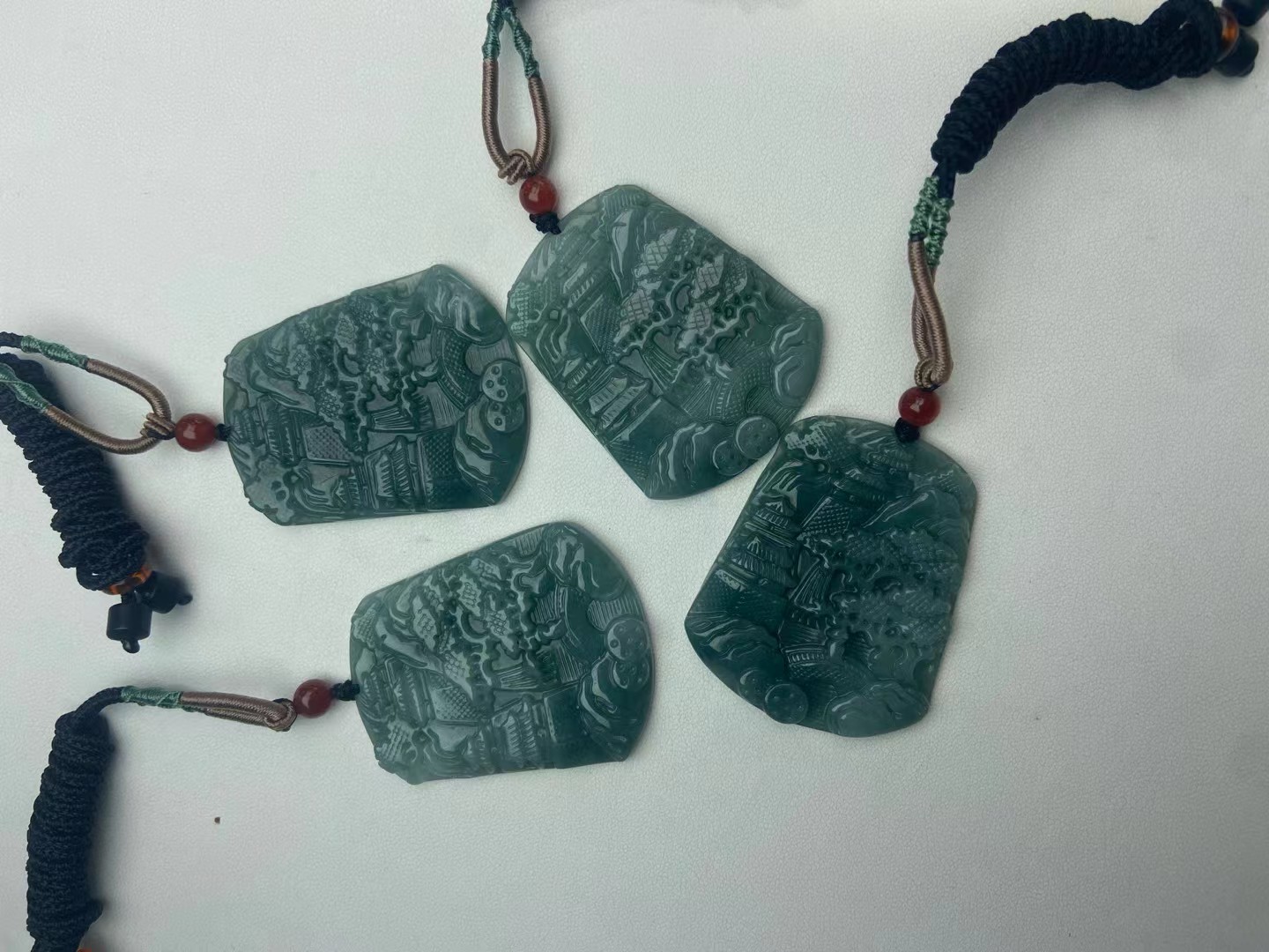 天然缅甸翡翠A货山水牌仅发一件