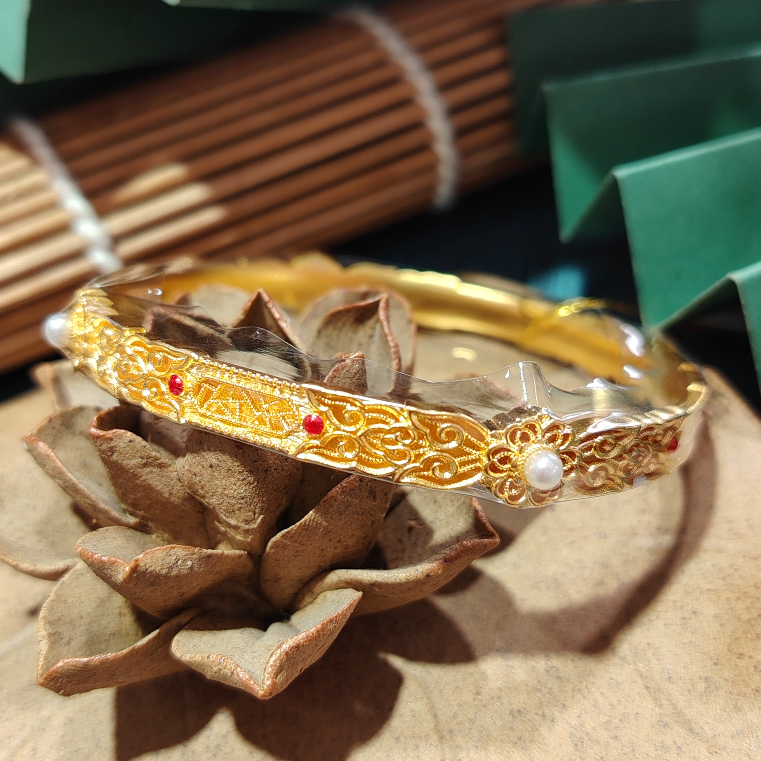 足金999.99珐琅红点小花镶嵌花丝手镯