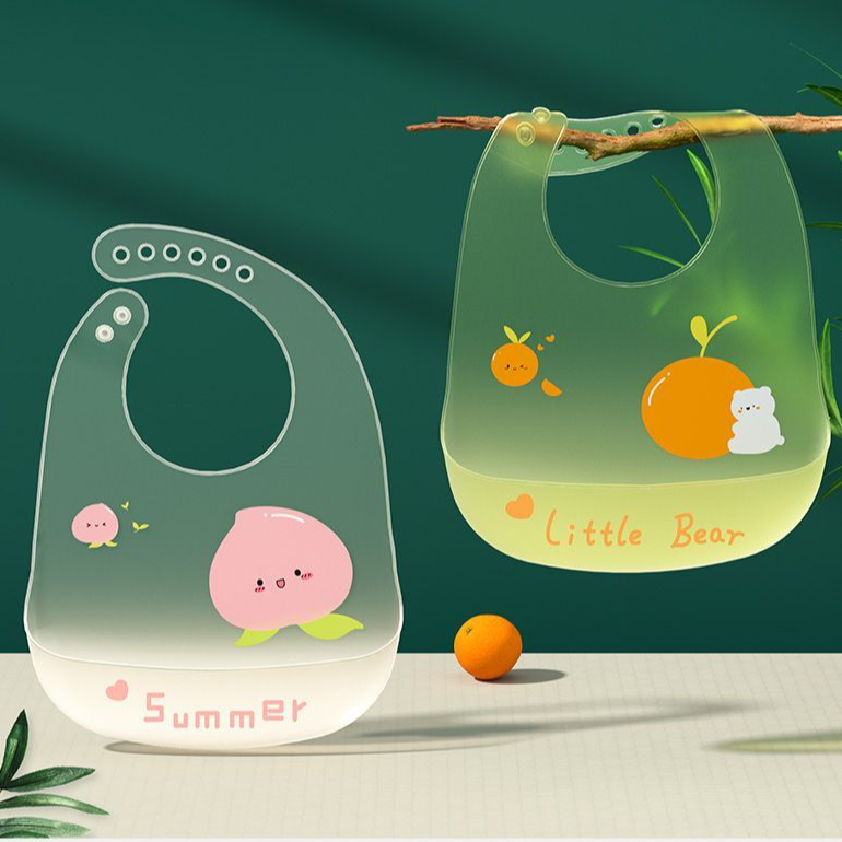 宝宝吃饭硅胶围兜超薄软防水儿童围嘴辅食饭兜婴儿口水兜一次性潮