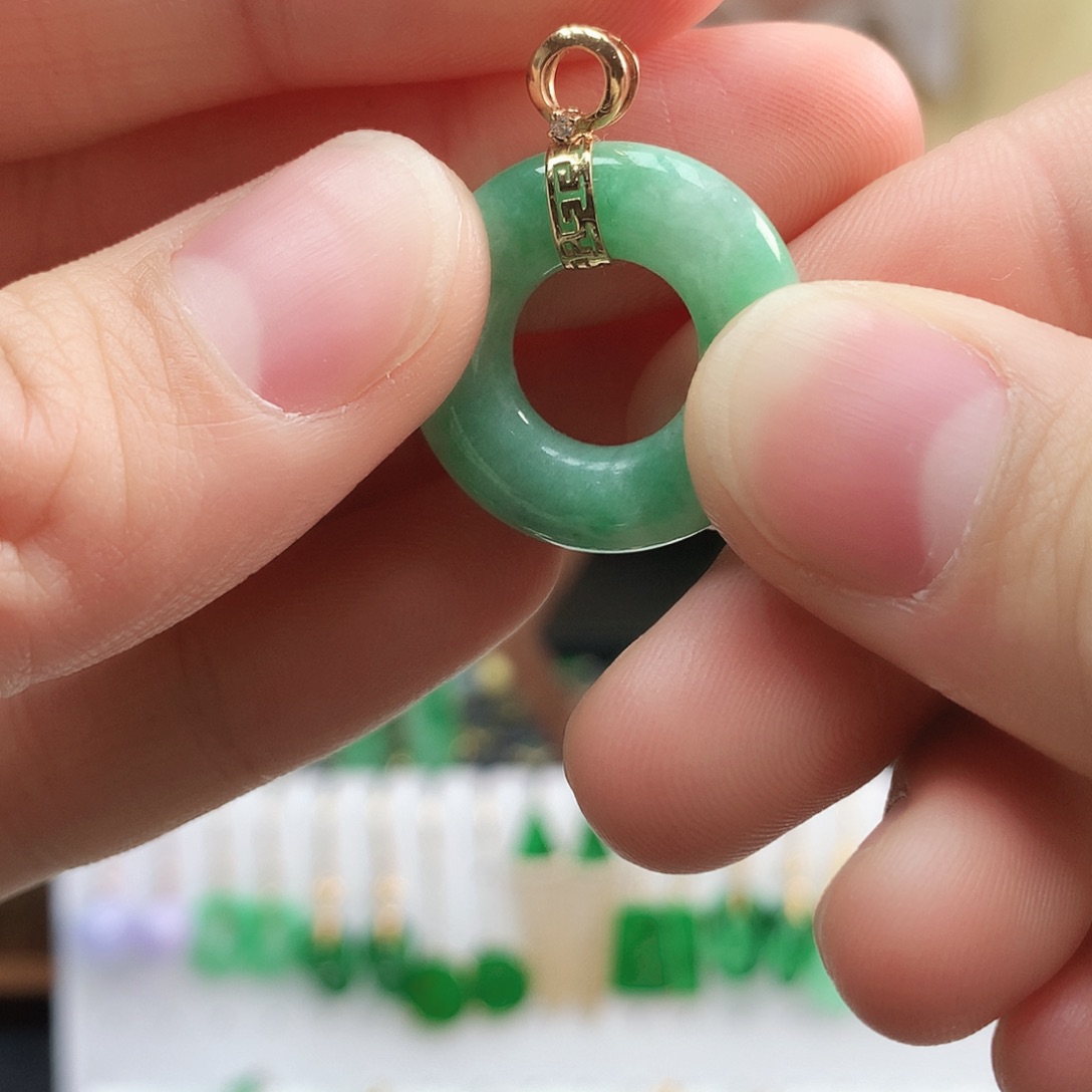 翡翠吊坠(不含链)18K金镶嵌吊坠