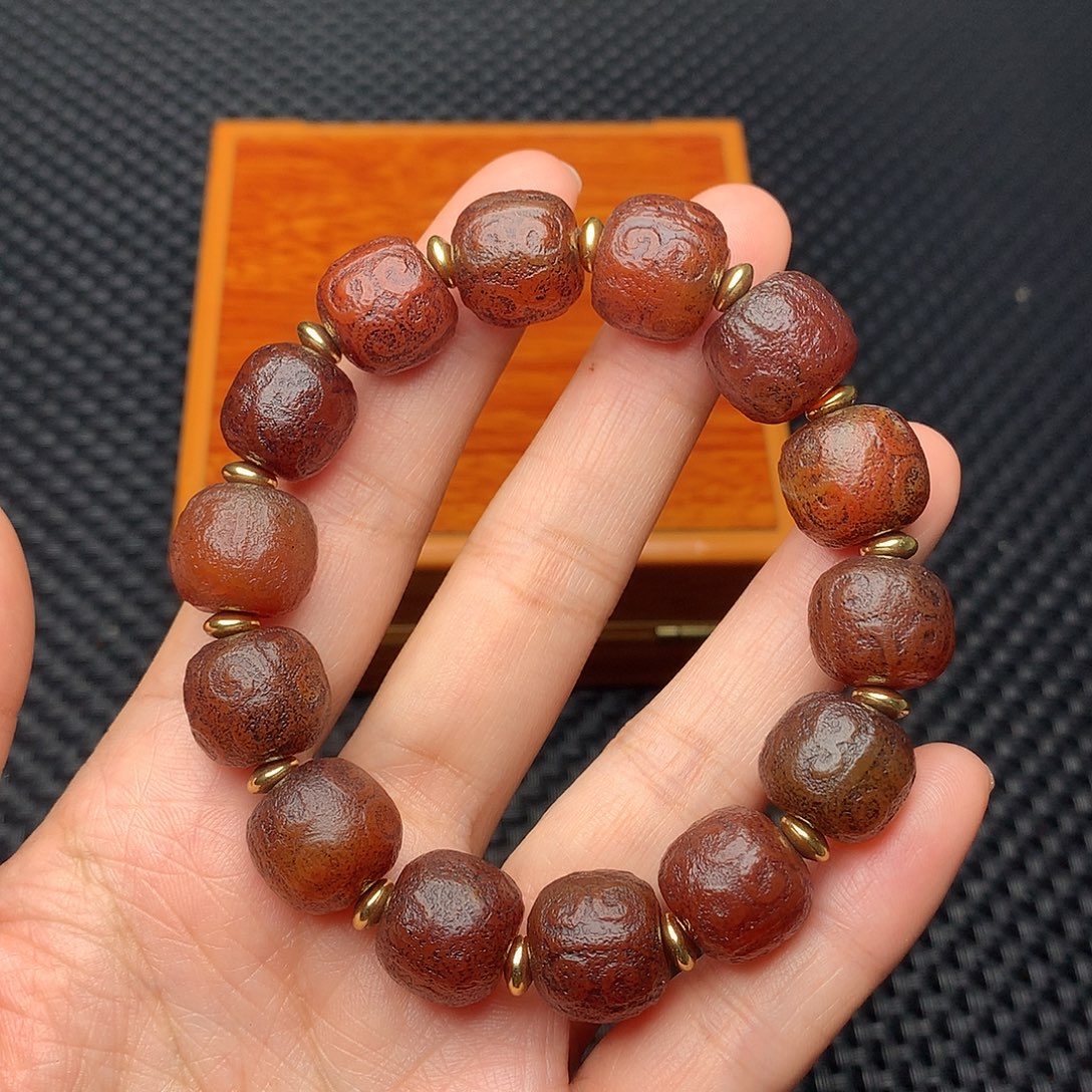 蓝***恒玛瑙/玉髓未镶嵌手链