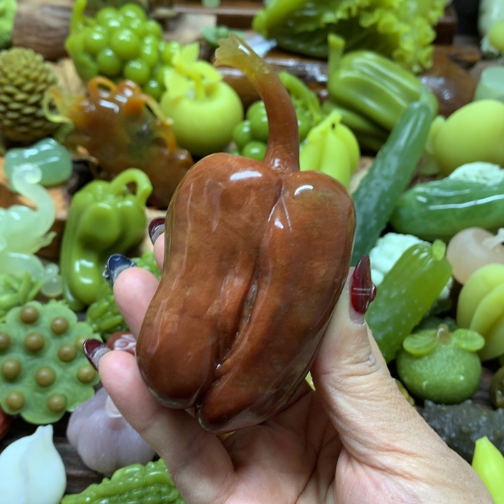 蛇纹石玉摆件未镶嵌