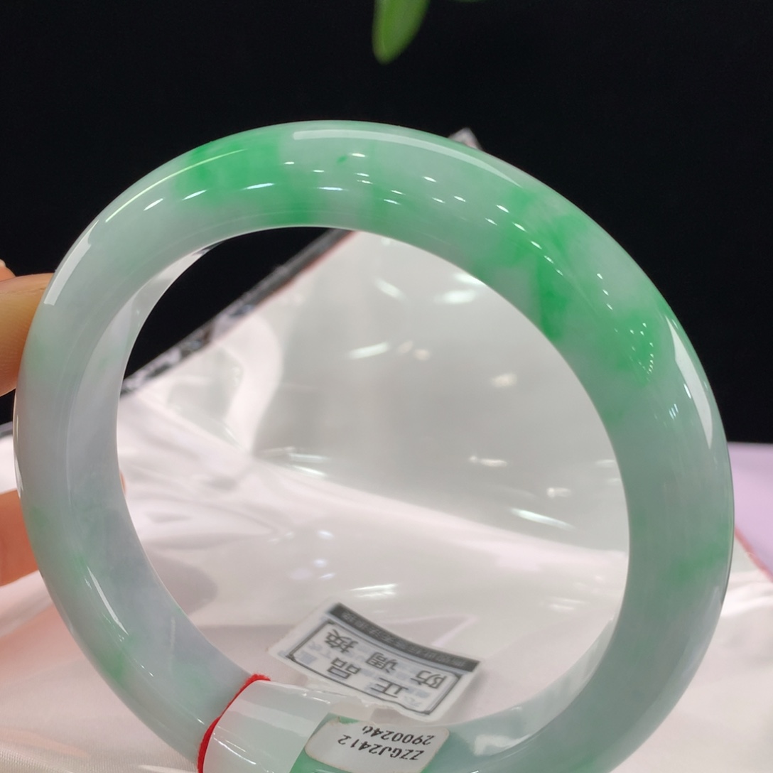 翡翠手镯未镶嵌111-0246