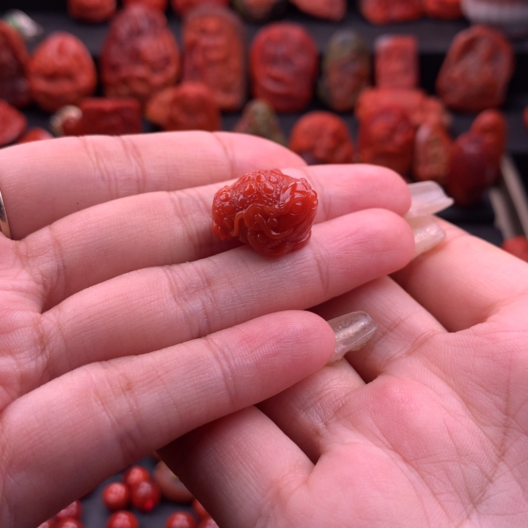 南红玛瑙南红川料原矿三足 金蟾15mm➕未镶嵌