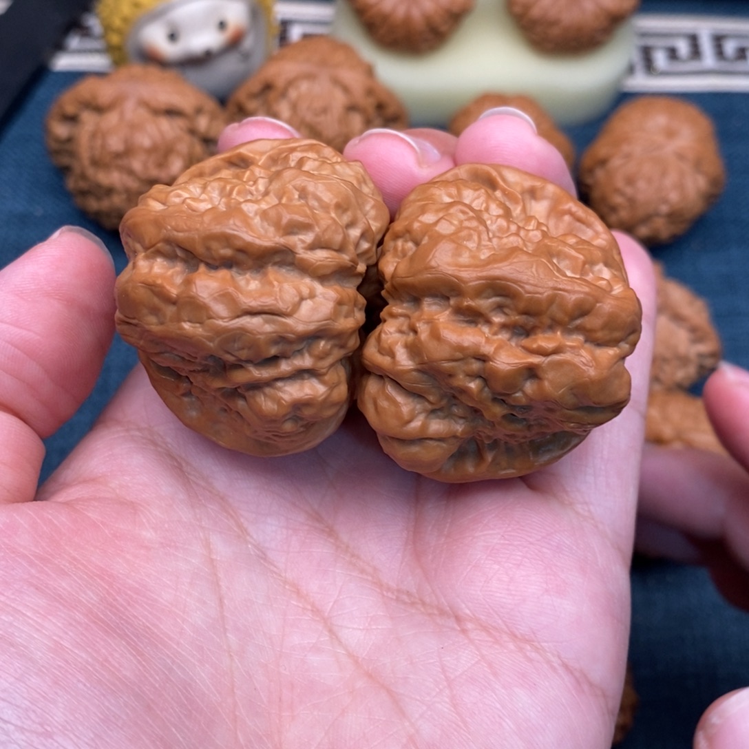 C***e文玩核桃吊坠边43肚45蛤蟆