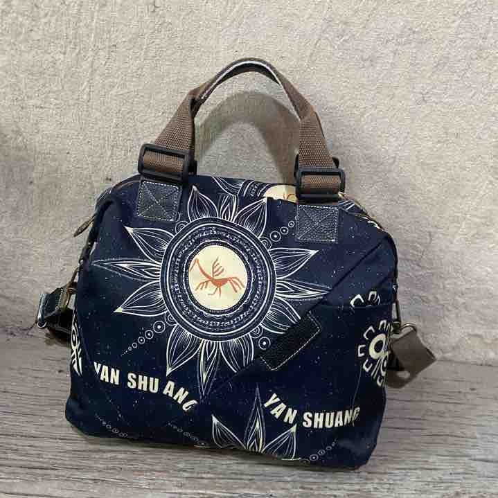 阎双创造新款爆款手提单肩斜挎包3364