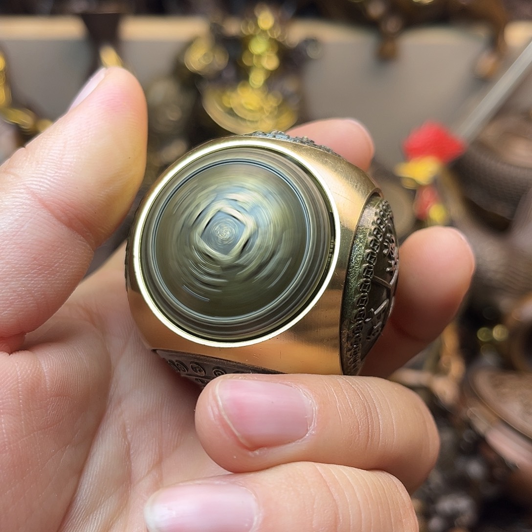 精美铜器工艺品等