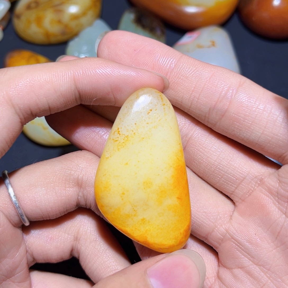 和田玉未镶嵌珠宝奇石