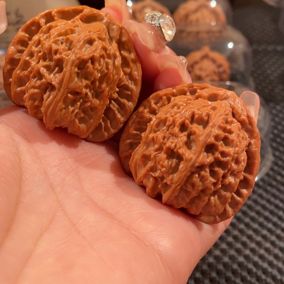 文玩核桃吊坠44.5全品三角白