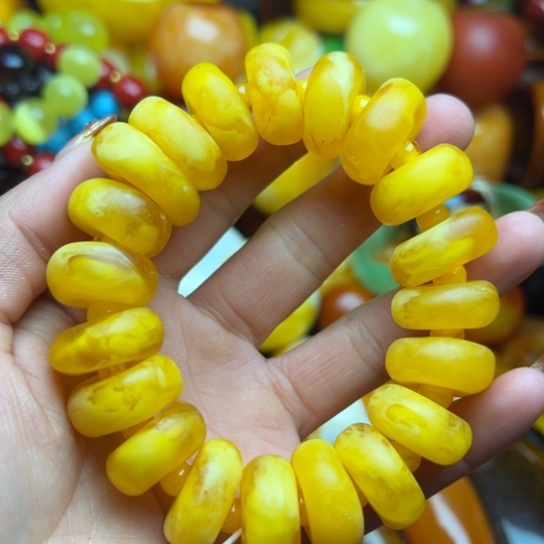 琥珀手串未镶嵌蜜蜡