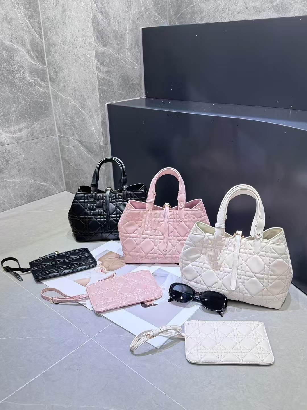 【B662】新款百搭爆款篮子女包 小号 KD018