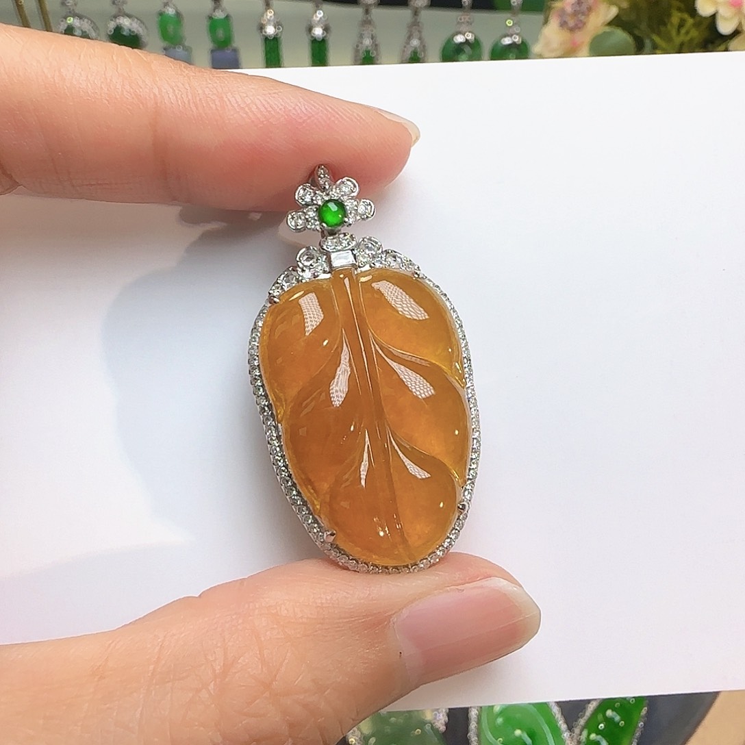 翡翠颈饰18K金镶嵌@****翡翠颈饰18K金镶嵌