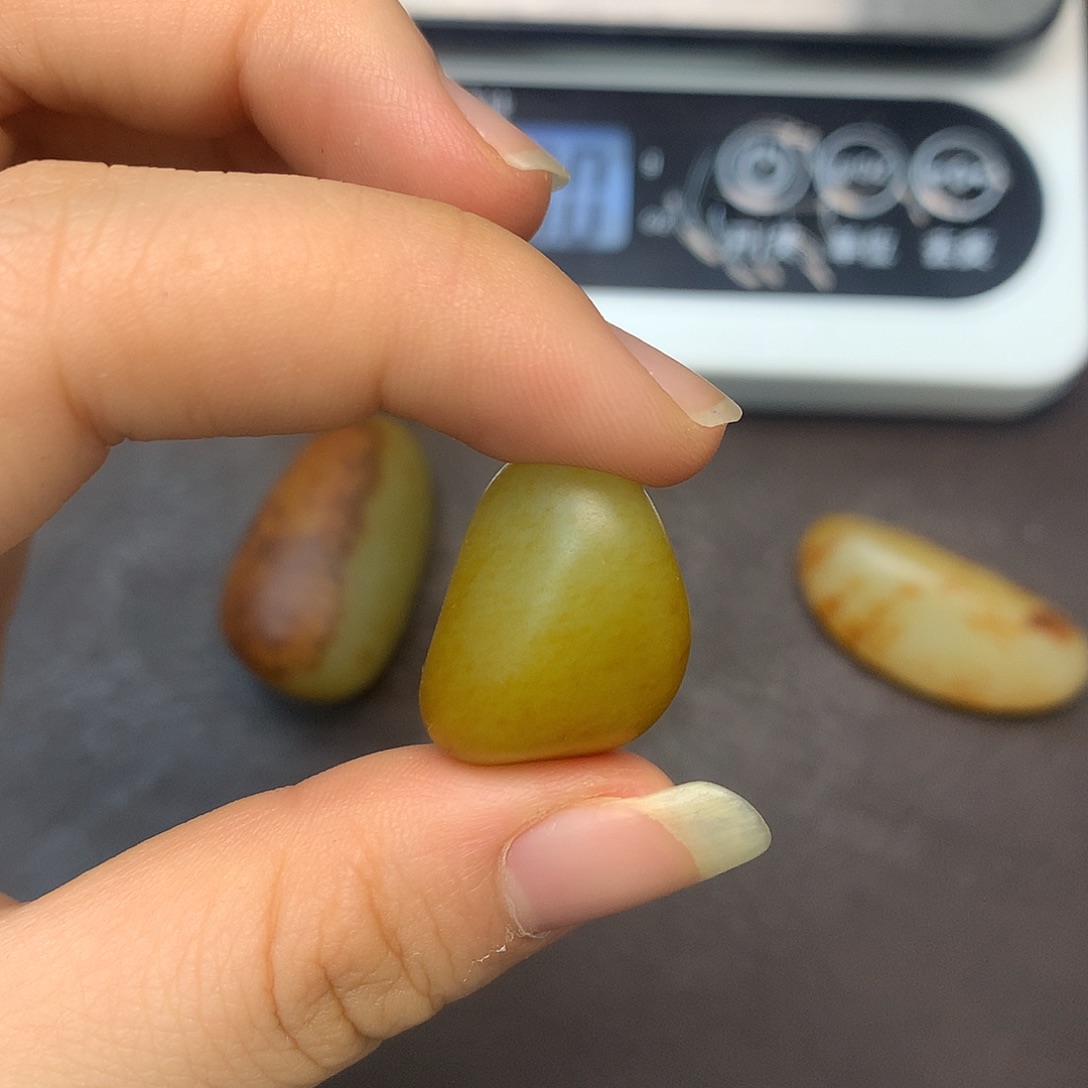 和田玉（糖玉）未镶嵌挂件