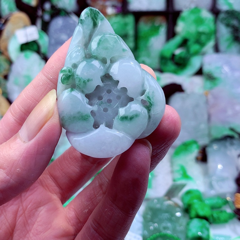 【闪购商品】翡翠颈饰未镶嵌挂件