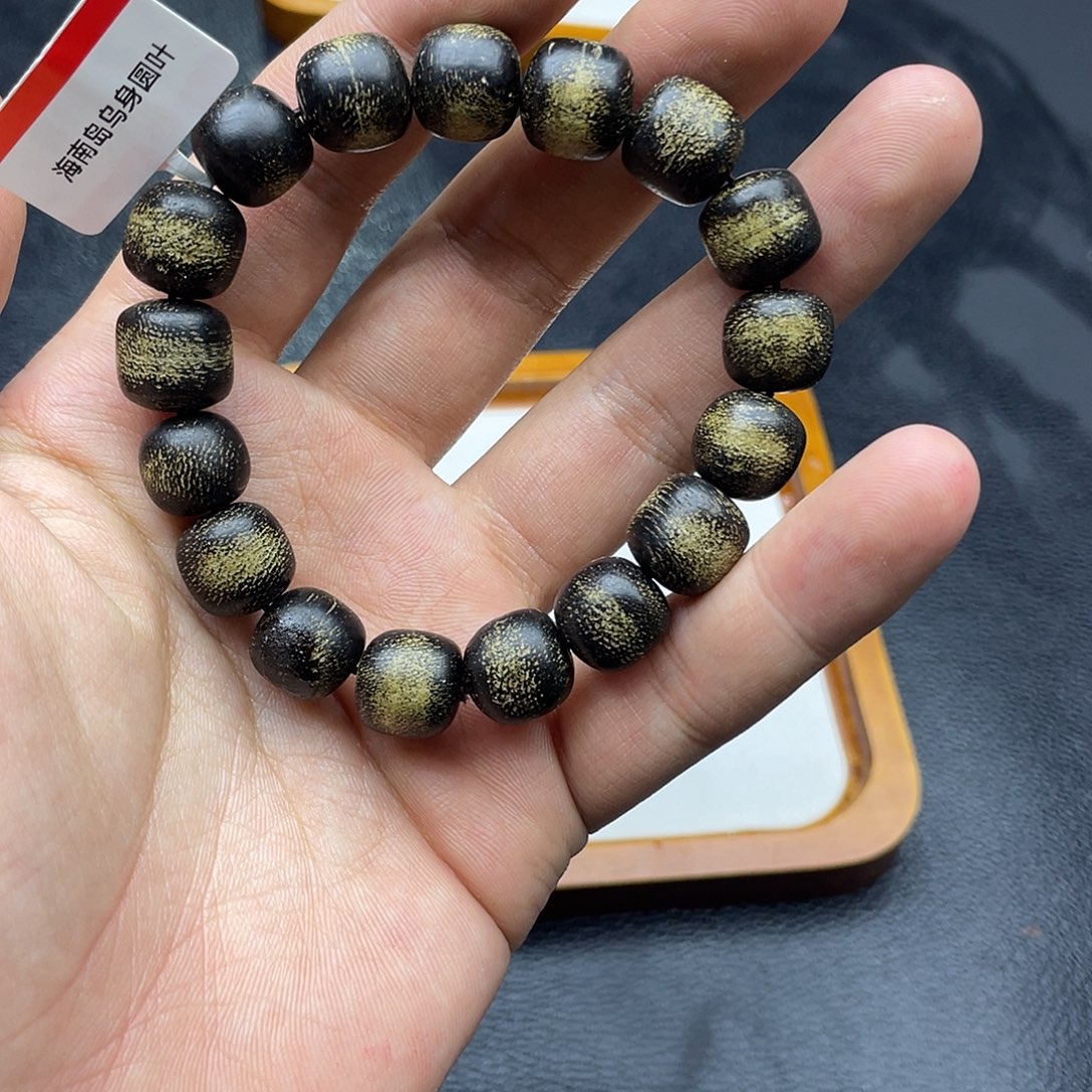 大叶紫檀（黑酸枝木类）