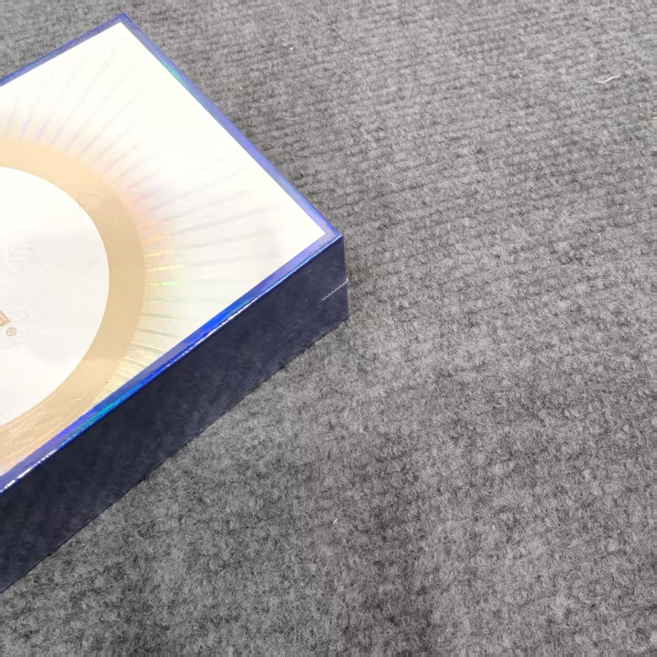蓝色收纳盒  /乳/   