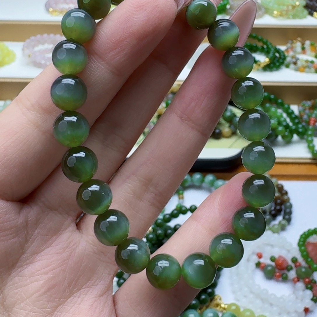 我***我和田玉未镶嵌手链