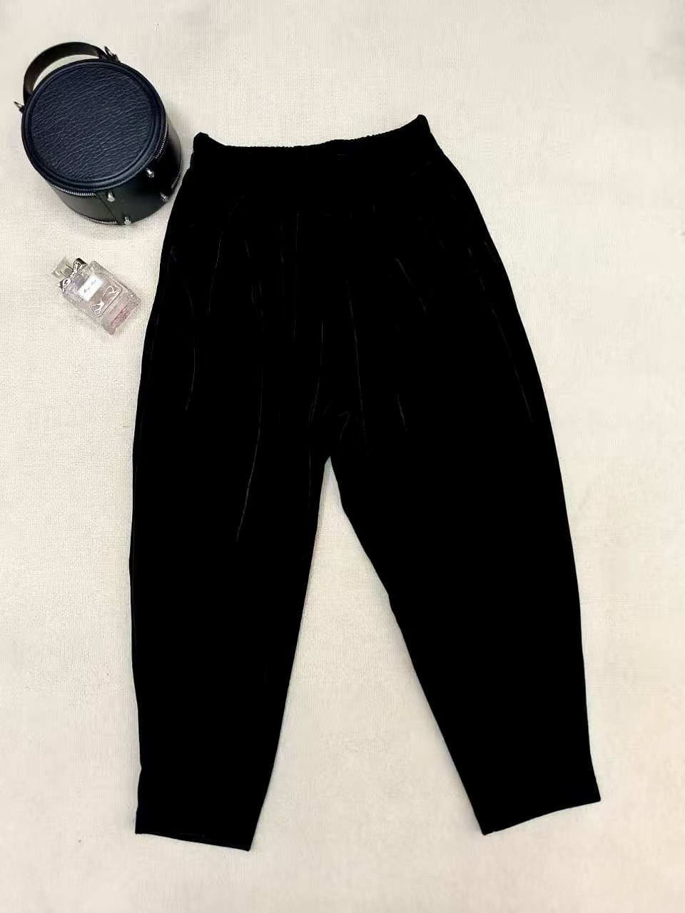 早秋新款洋气百搭丝绒哈伦小脚九分女裤