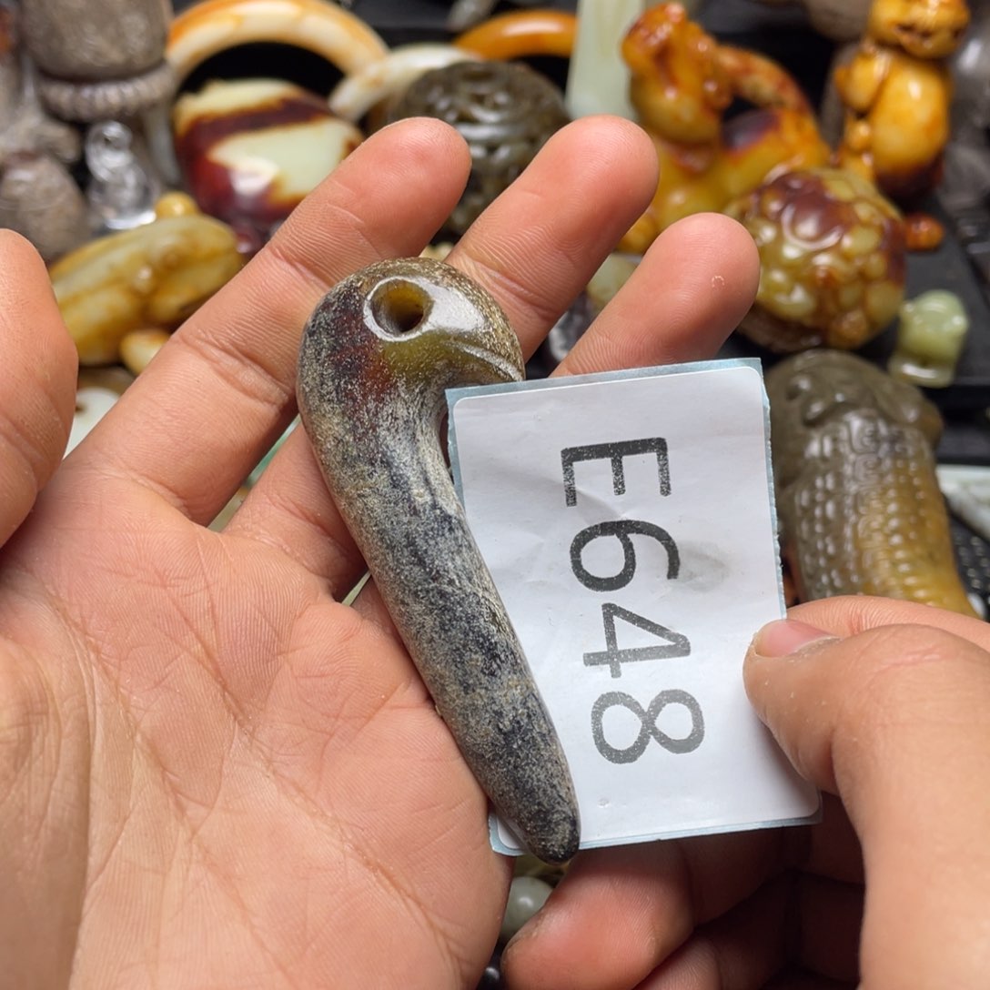 和田玉（糖玉）挂件未镶嵌