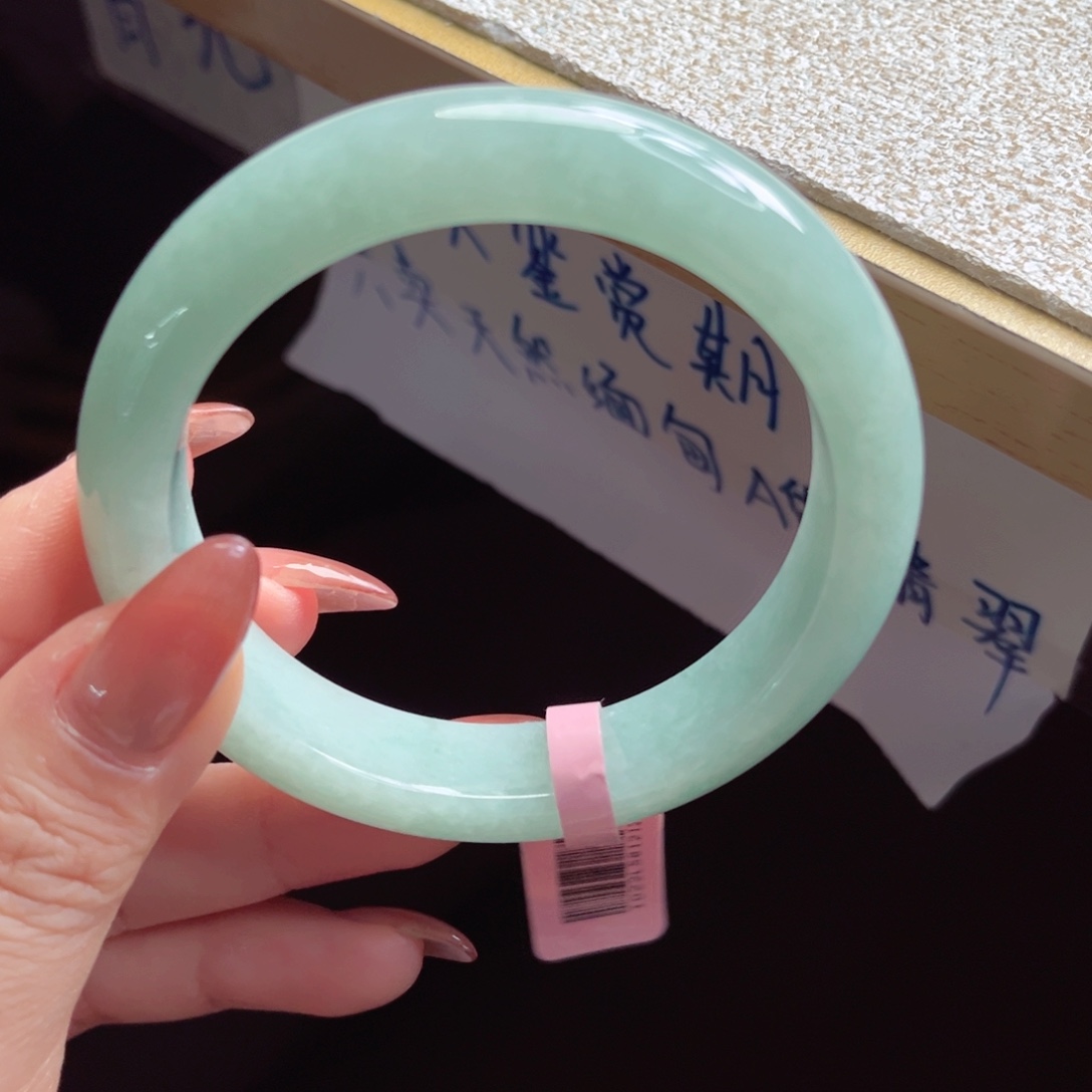 翡翠未镶嵌手镯手镯