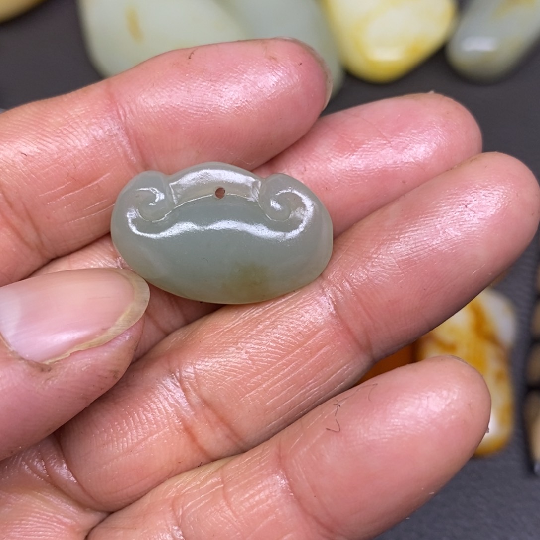 和田玉挂件未镶嵌