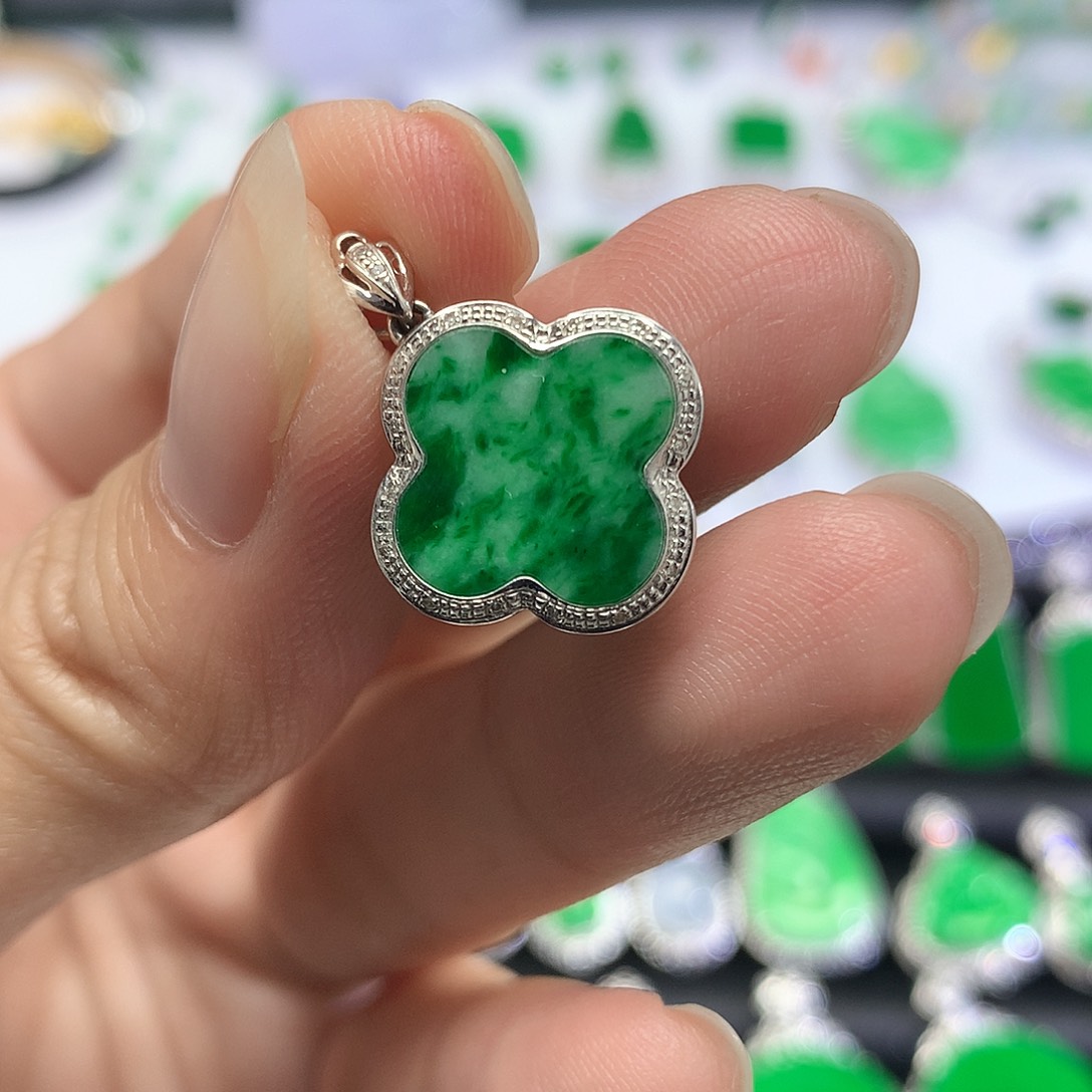 吊坠(不含链)18K金镶嵌翡翠