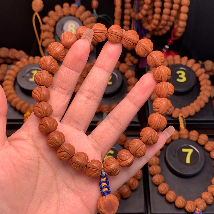 桃核吊坠1.3野生玉龙脊编织绳款