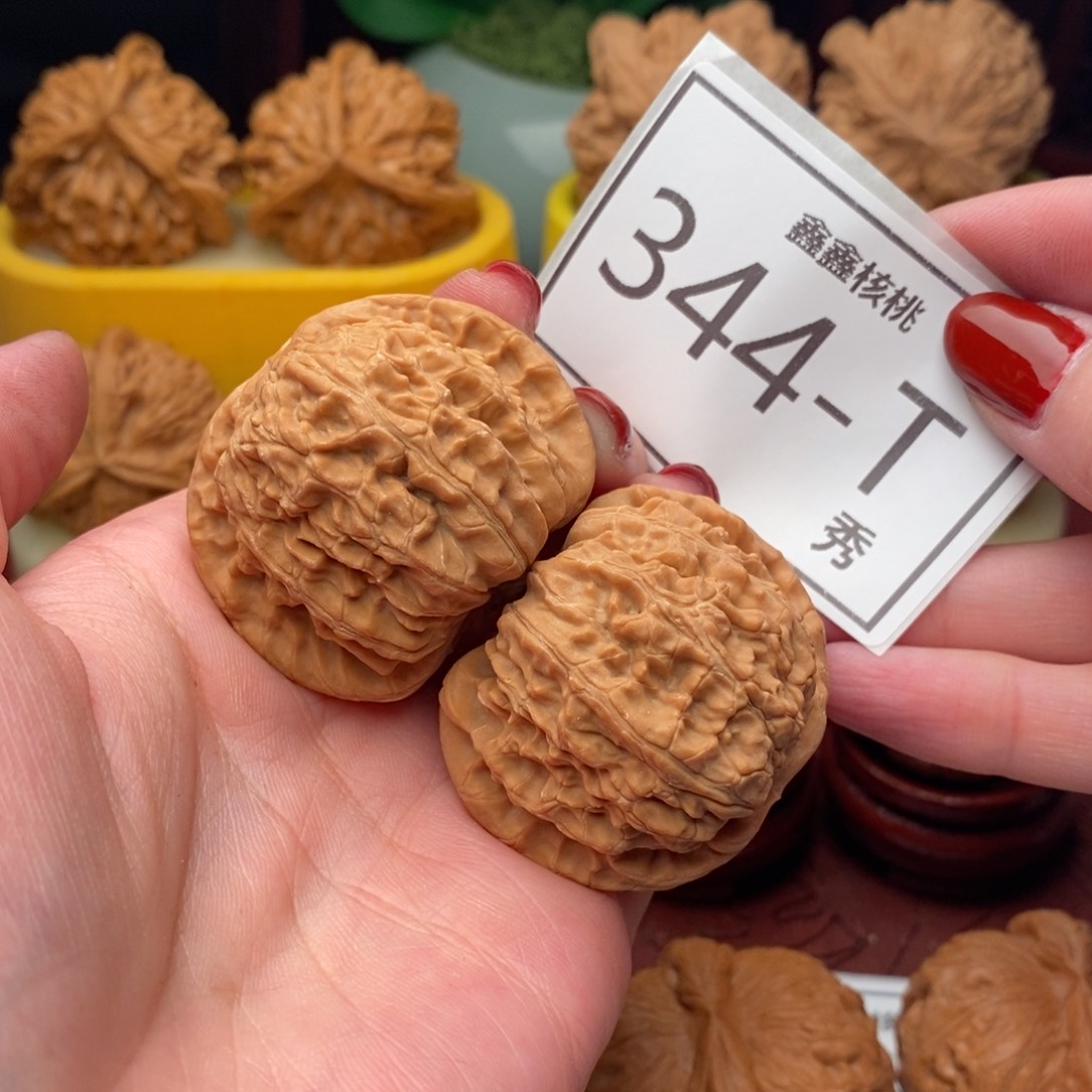 文玩核桃把件白狮43