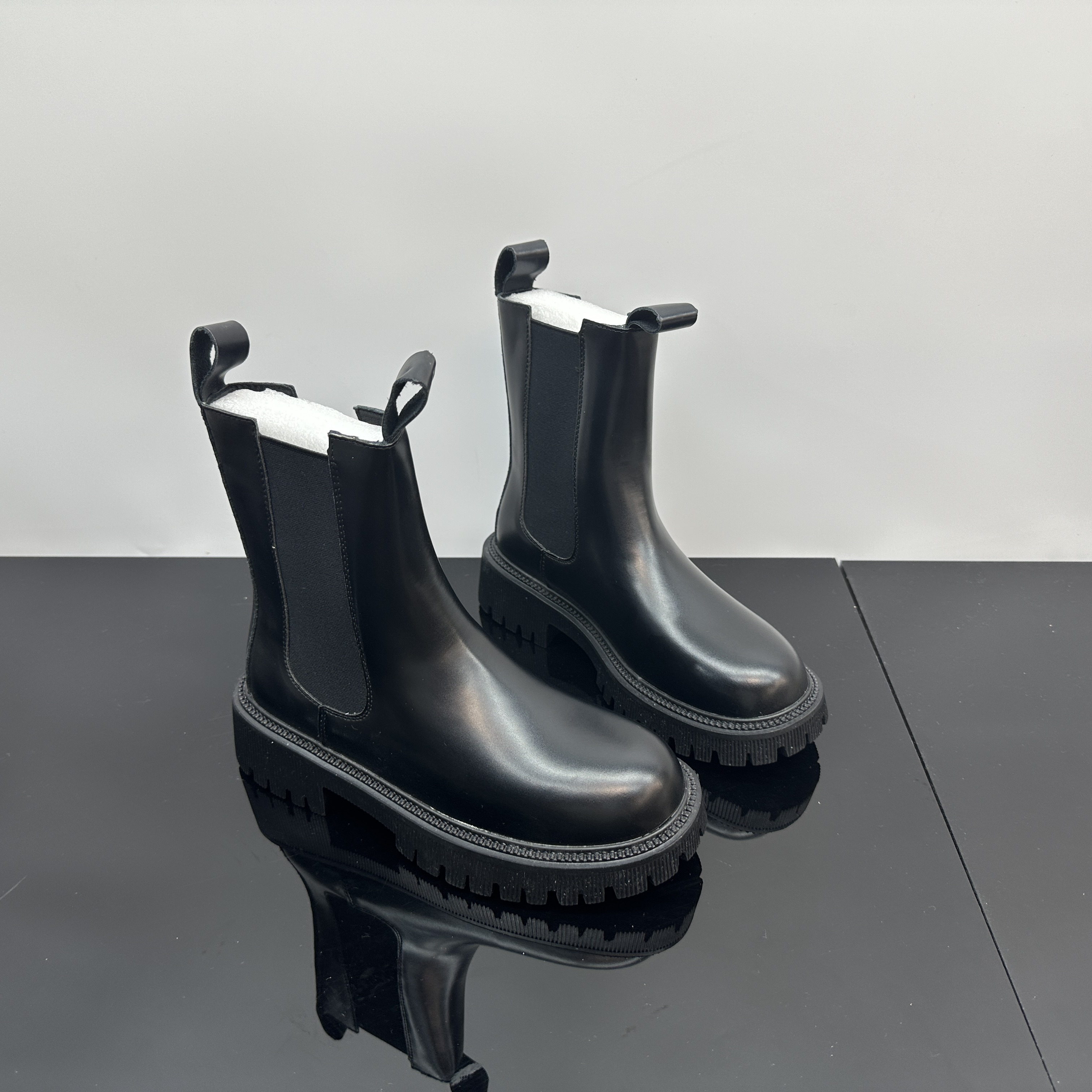 冬季新品百搭时尚女士防水马丁靴加绒增高瘦瘦烟管靴子 X 检 6605