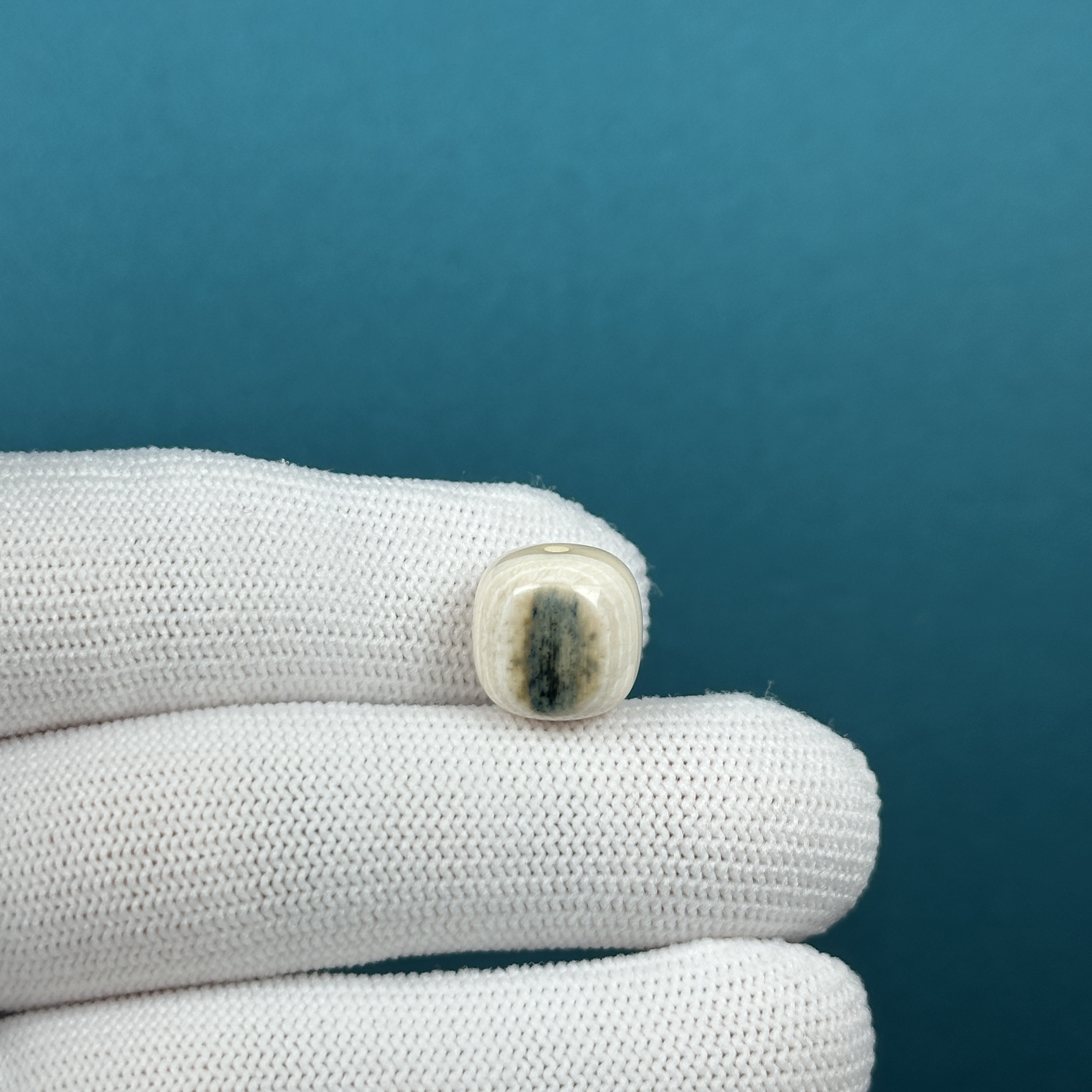 K23-63天然猛犸牙精品蓝眼睛老型12*12mm一物一图