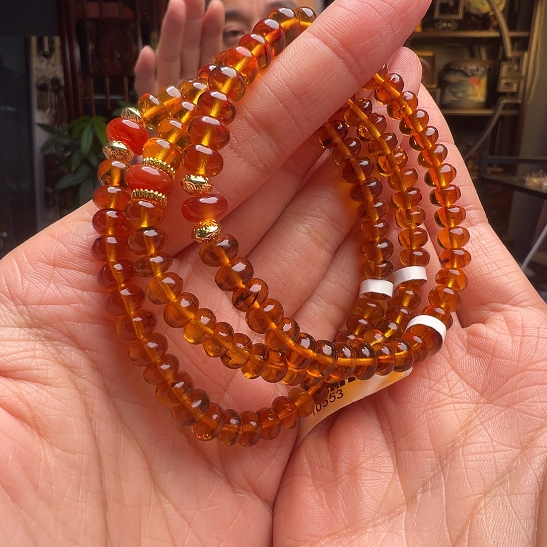 琥珀未镶嵌裸石抚顺琥珀10553六多样性发其一