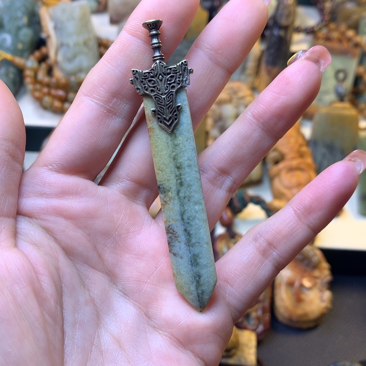 岫岩河磨玉（透闪石质玉）手链未镶嵌
