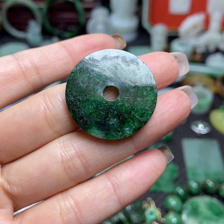 军***哥翡翠未镶嵌挂件清