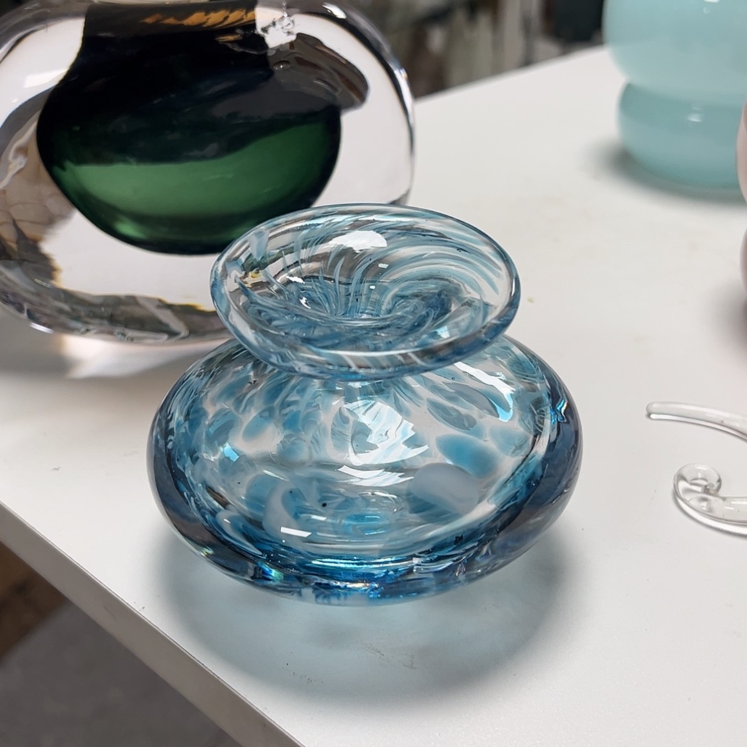 琉璃L***?高7蓝色琉璃花器