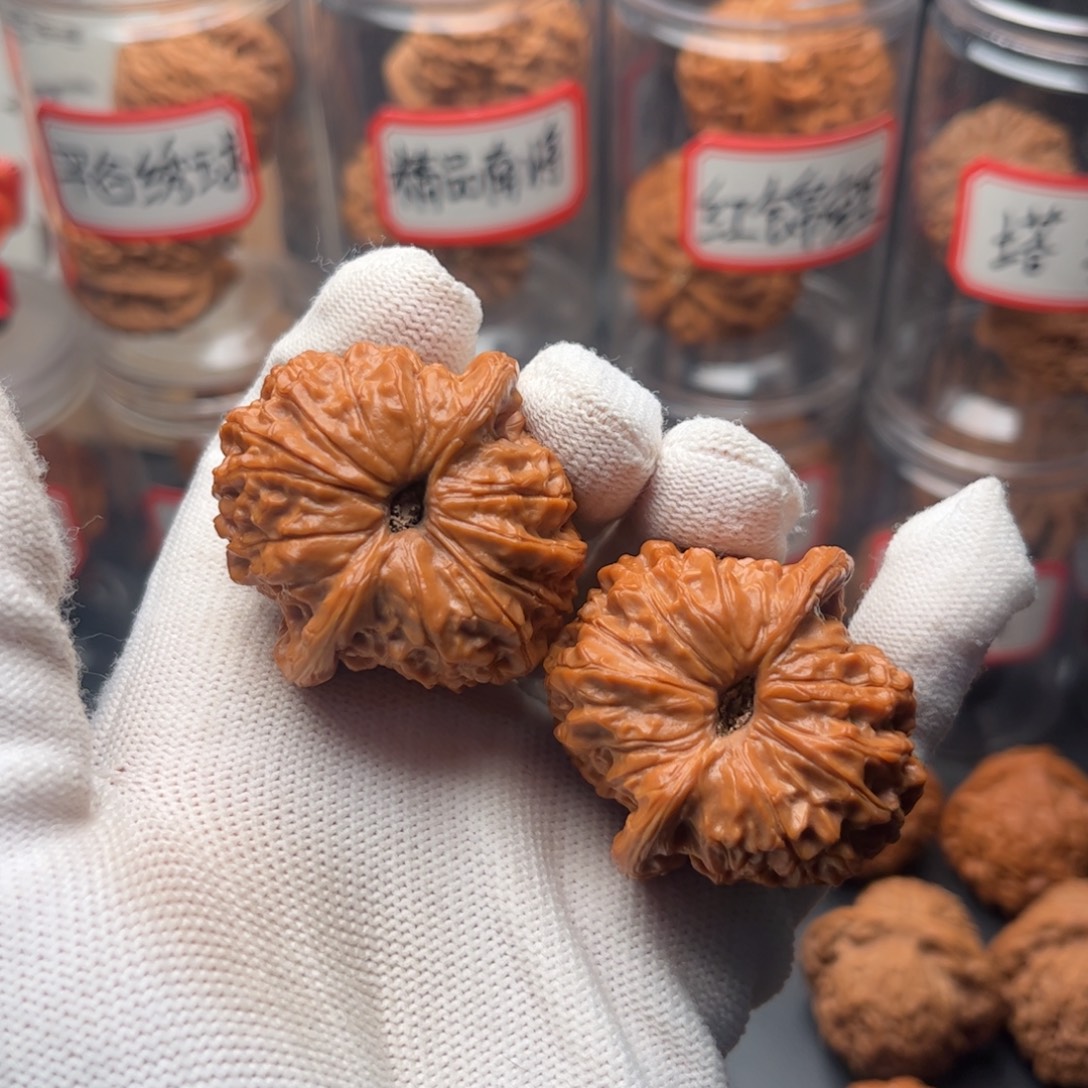 李***o文玩核桃把件41平谷血麒麟