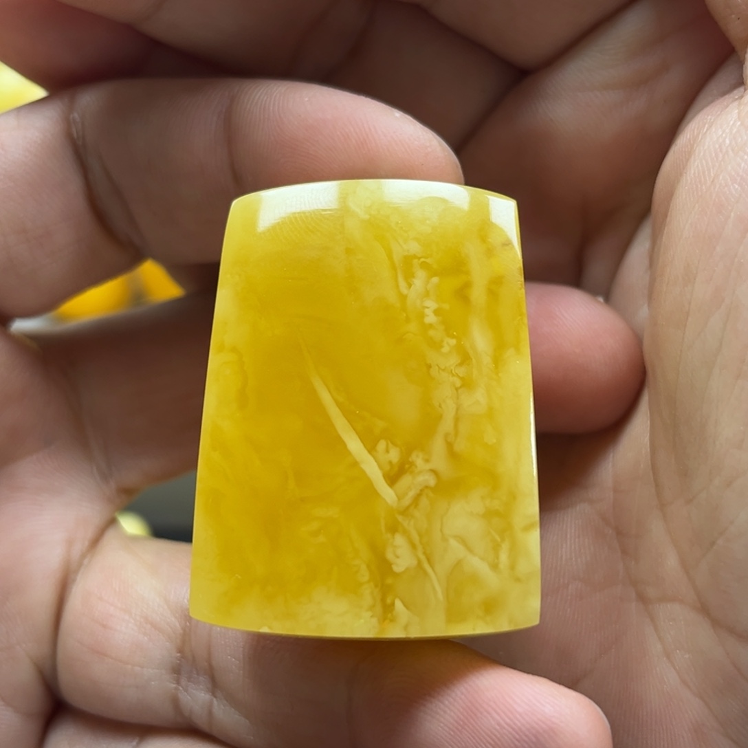 蜜蜡未镶嵌珠宝奇石