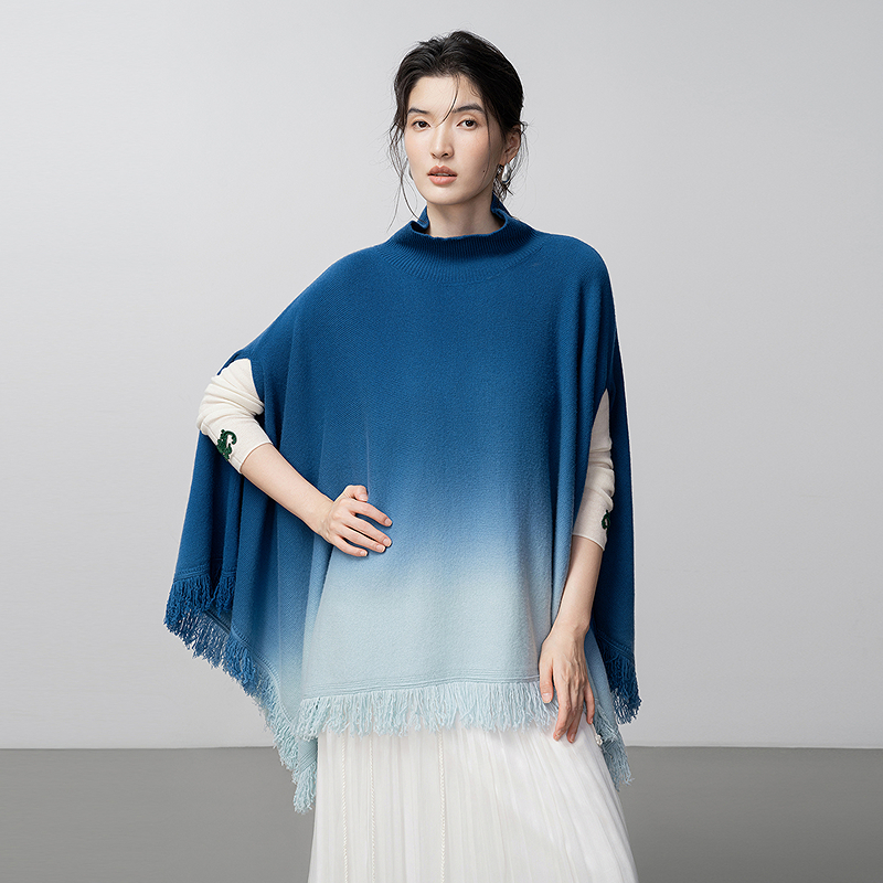 生活在左青绿渐变毛织披肩绵羊毛复古优雅2025秋冬新款流苏上衣女